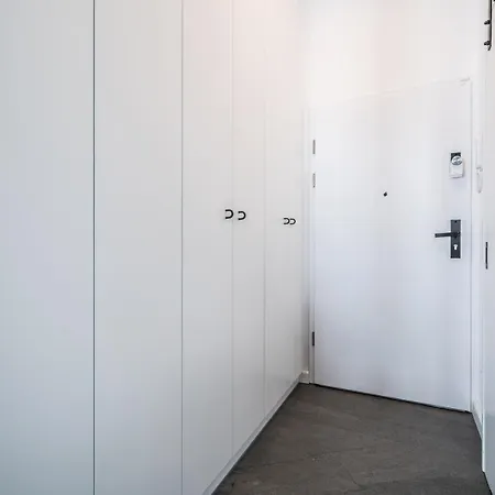 Rent Like - Garbary 32 شقة